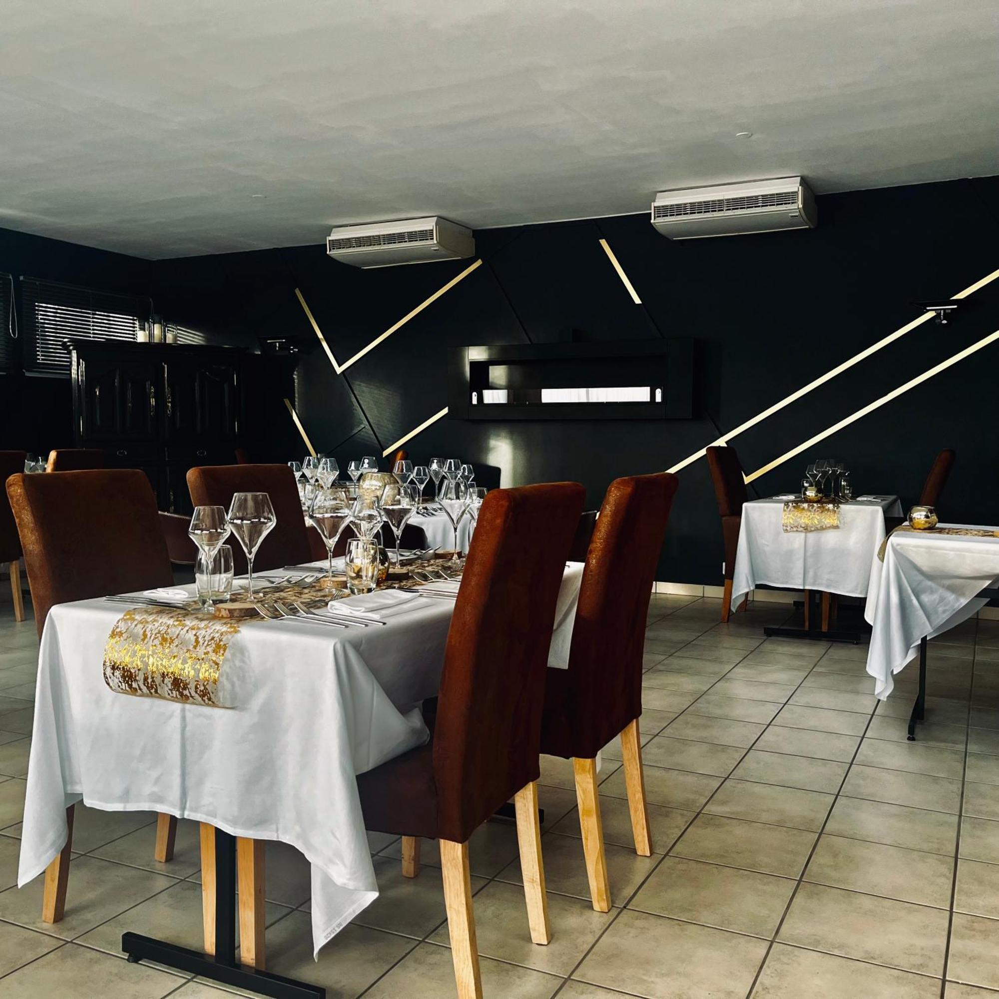 Hotel Relais de la Voie Sacrée Issoncourt Esterno foto