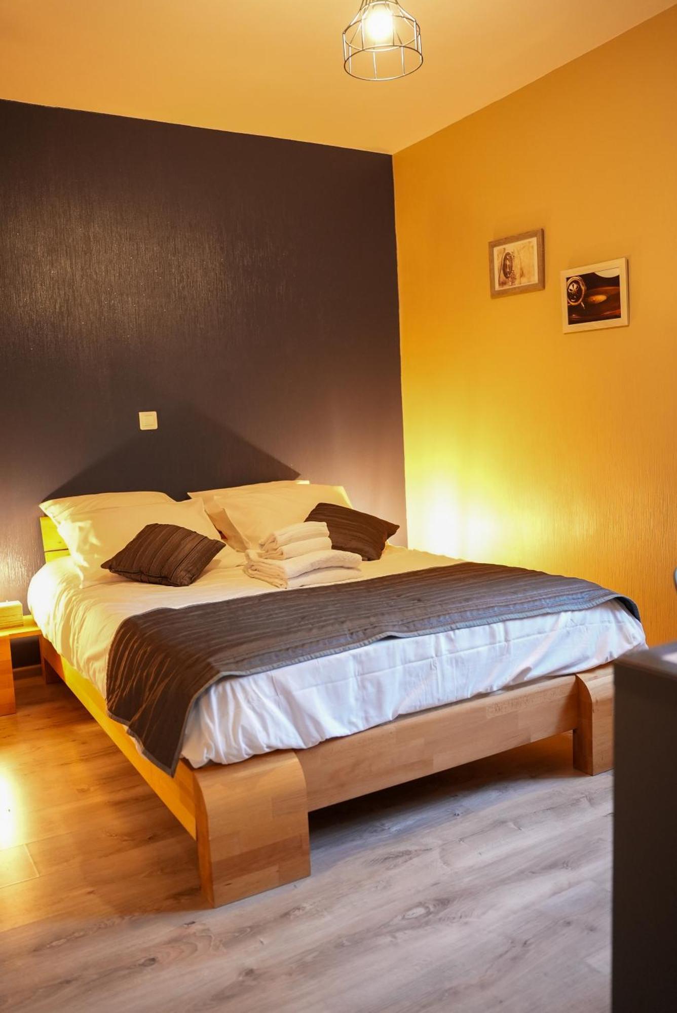 Hotel Relais de la Voie Sacrée Issoncourt Esterno foto