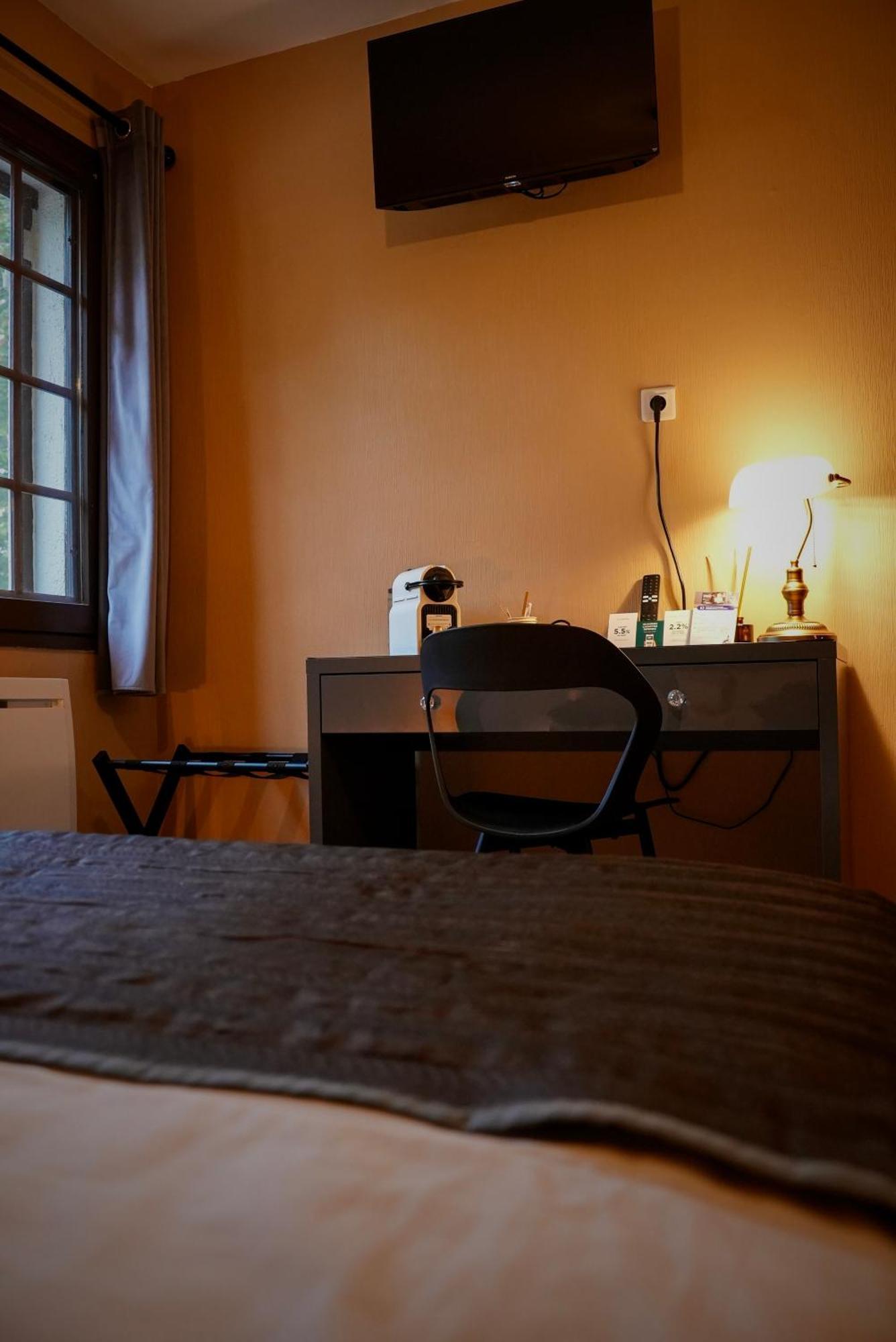 Hotel Relais de la Voie Sacrée Issoncourt Esterno foto
